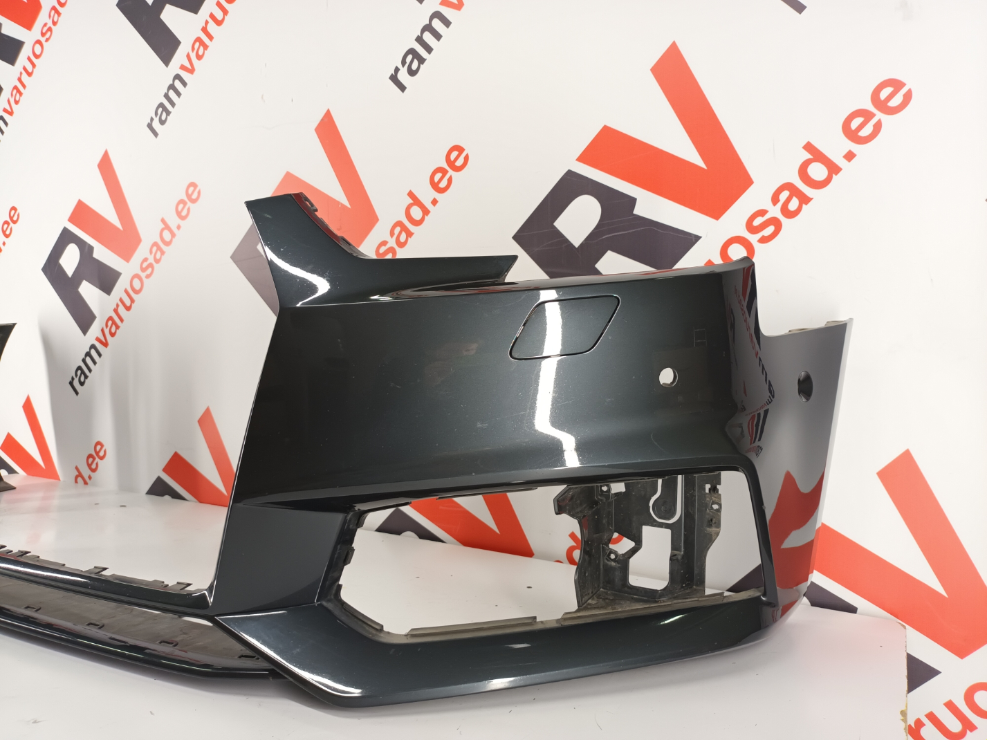 Audi A4 B9 esistange / front bumper - pilt 3