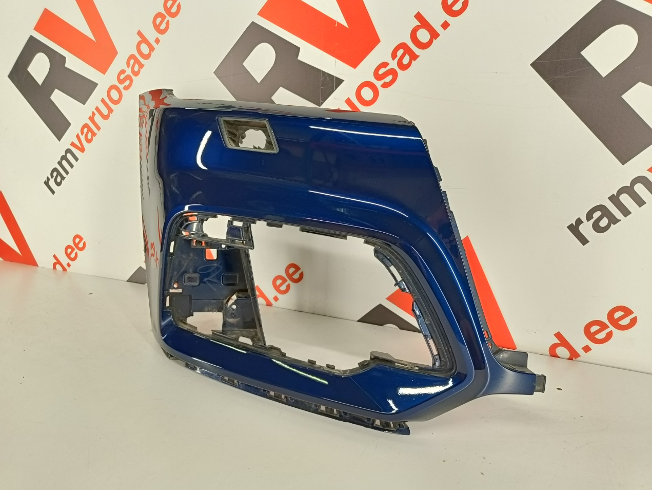 Audi Q5 stangenurk / front bumper - pilt 2