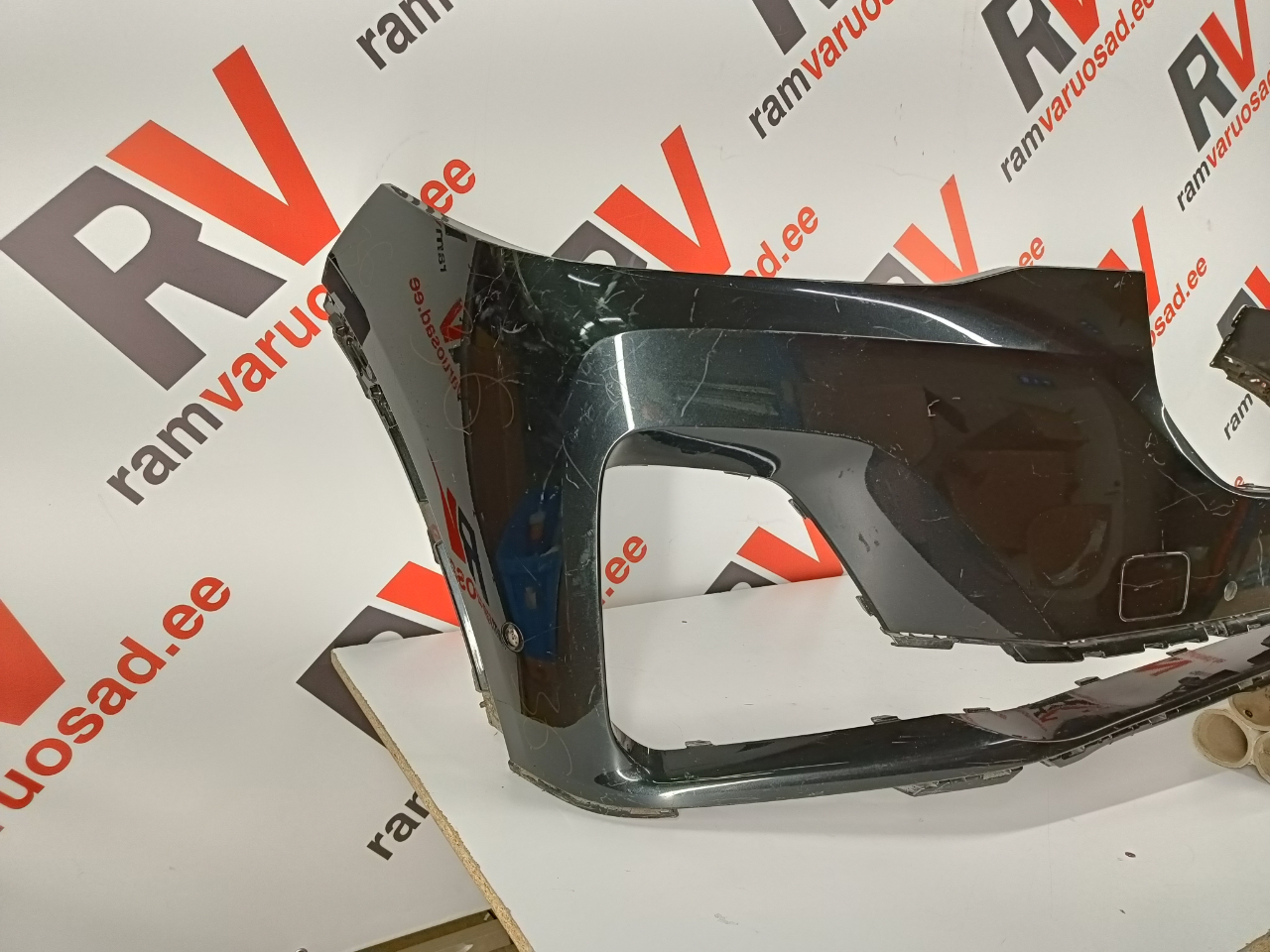 BMW X7 G07 esistange / front bumper - pilt 2