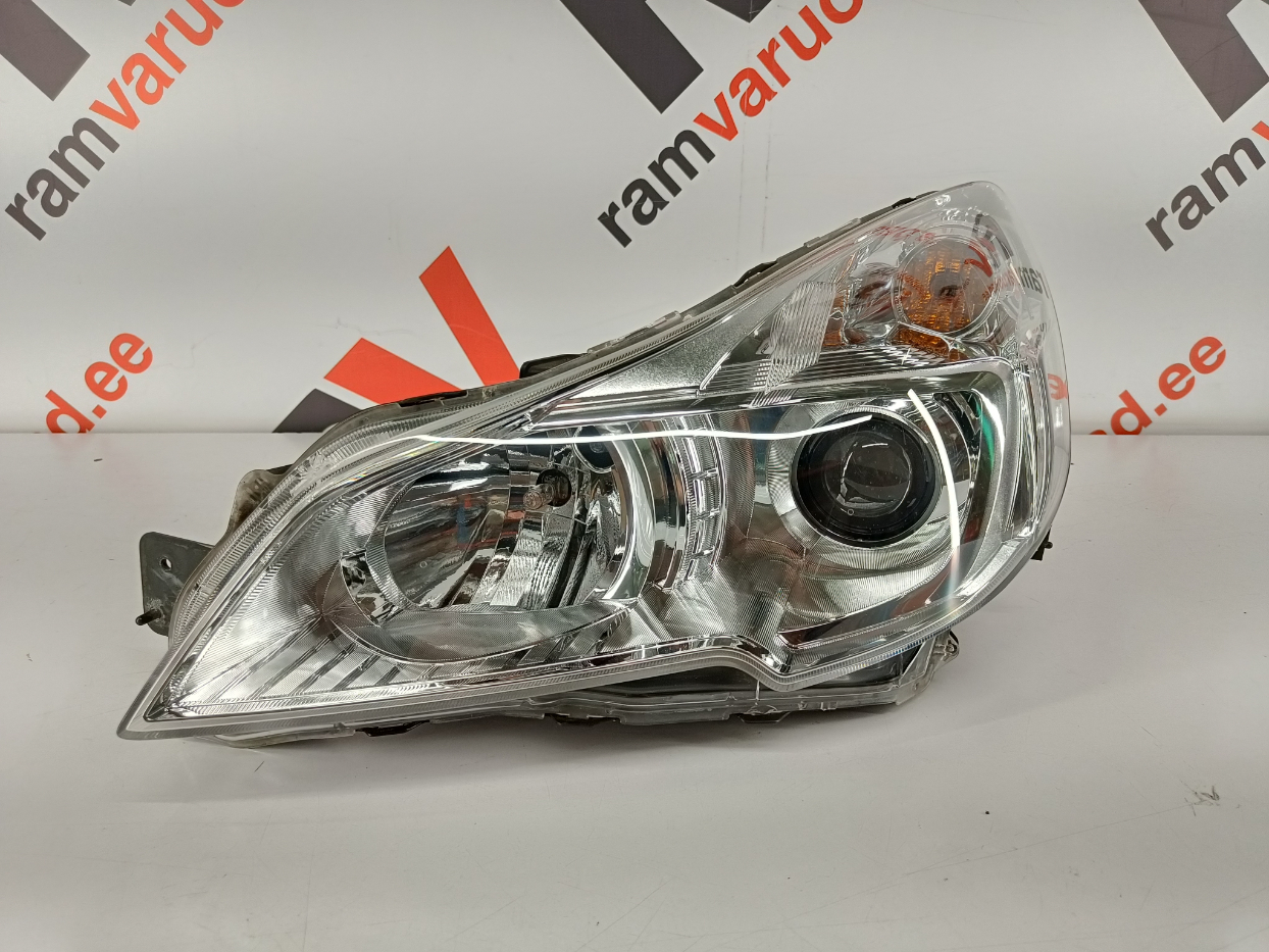 Subaru Outback esituli / headlight