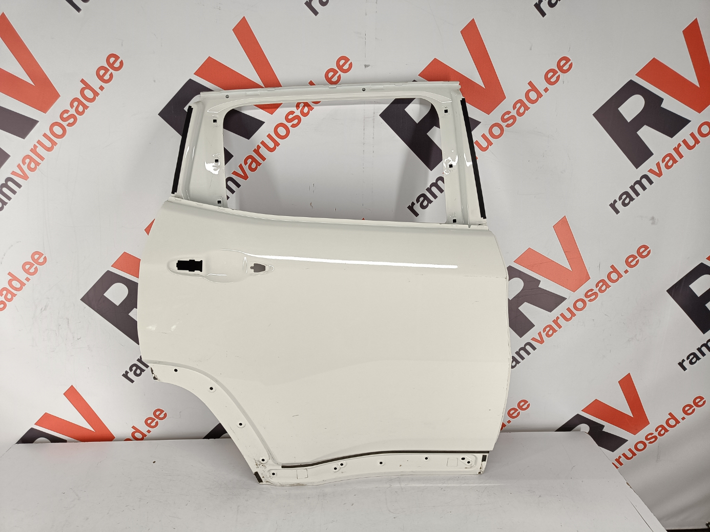 Jeep Cherokee tagauks / rear doors