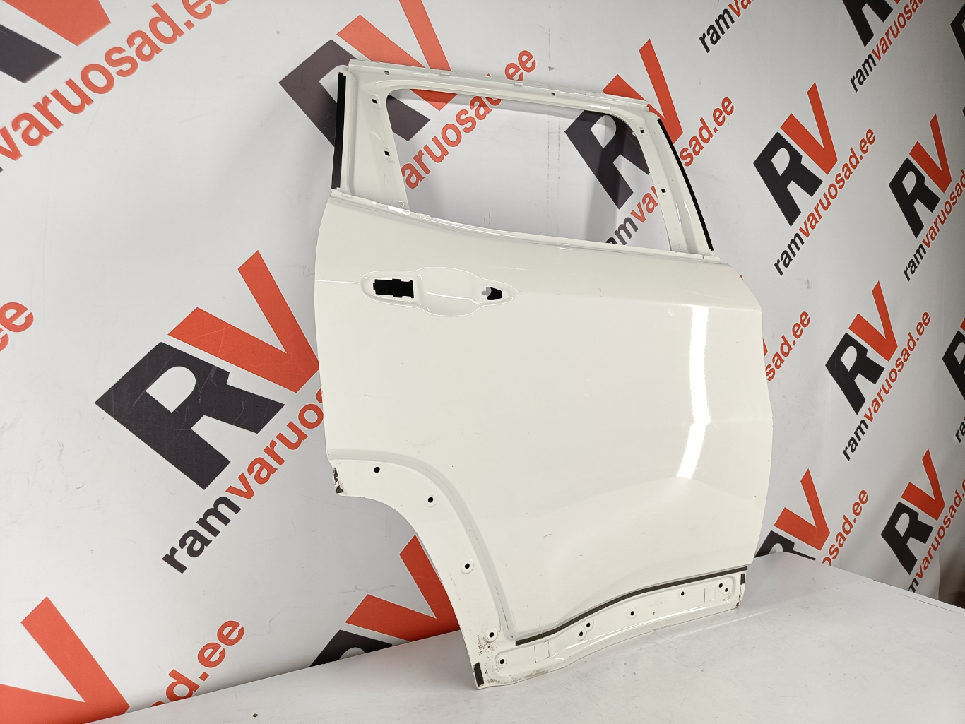 Jeep Cherokee tagauks / rear doors - pilt 2