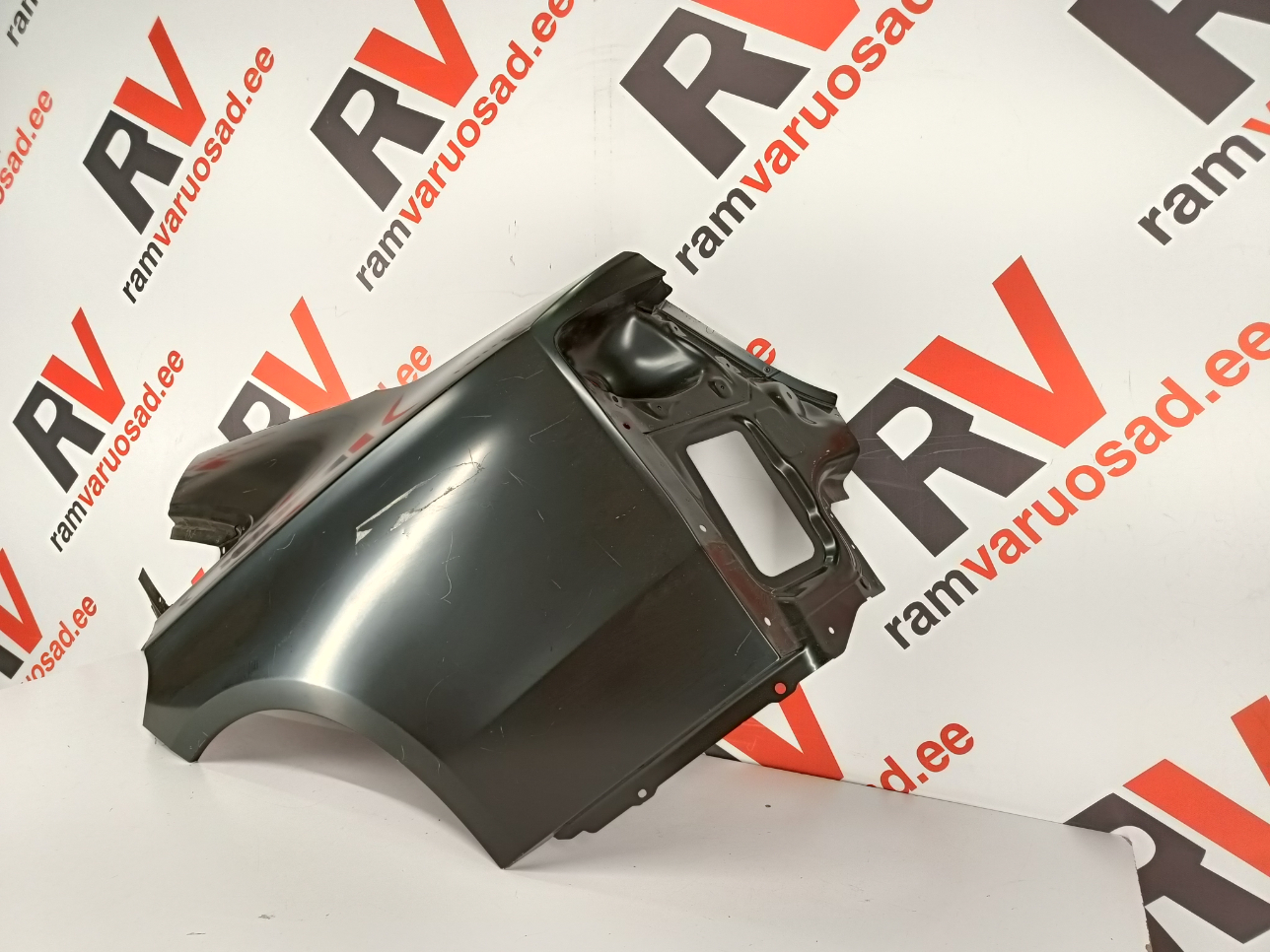 Audi A8 Long tagatiib / rear fender - pilt 3