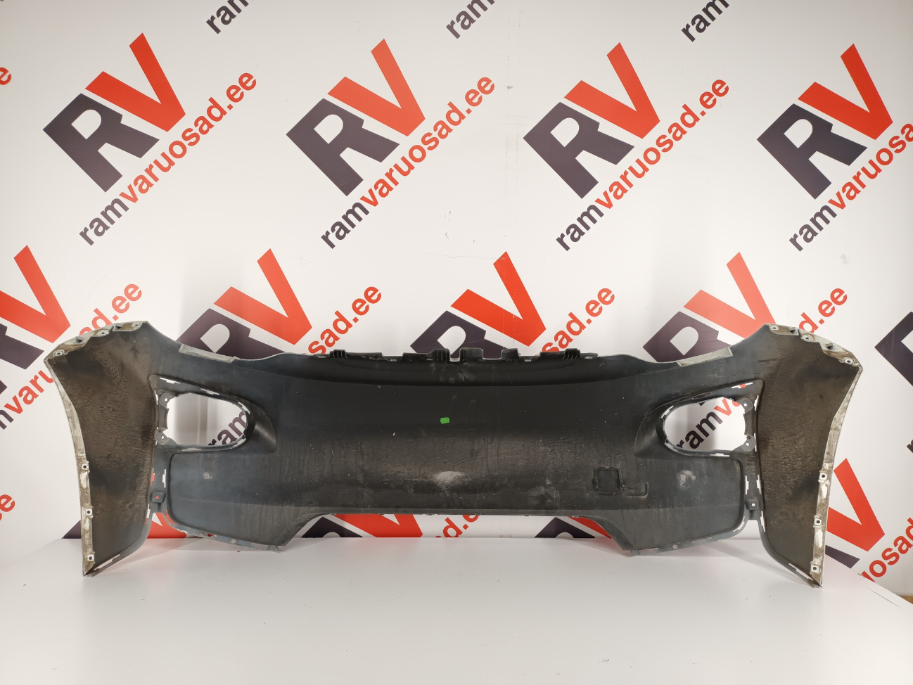 BMW i3 I01 esistange / front bumper - pilt 4