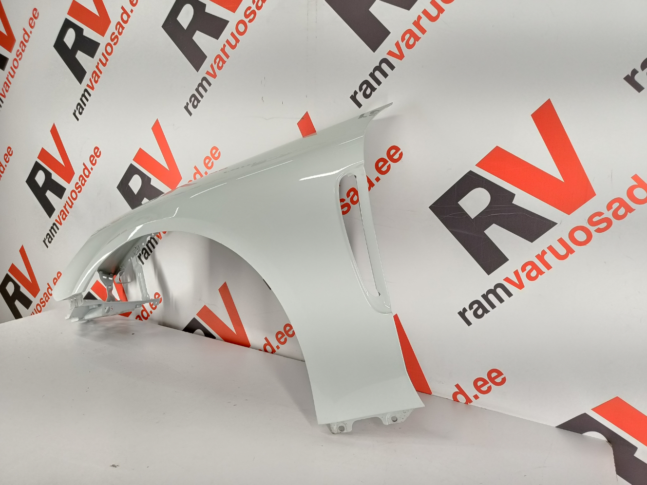 Porsche Panamera 4S esitiib / front fender - pilt 3