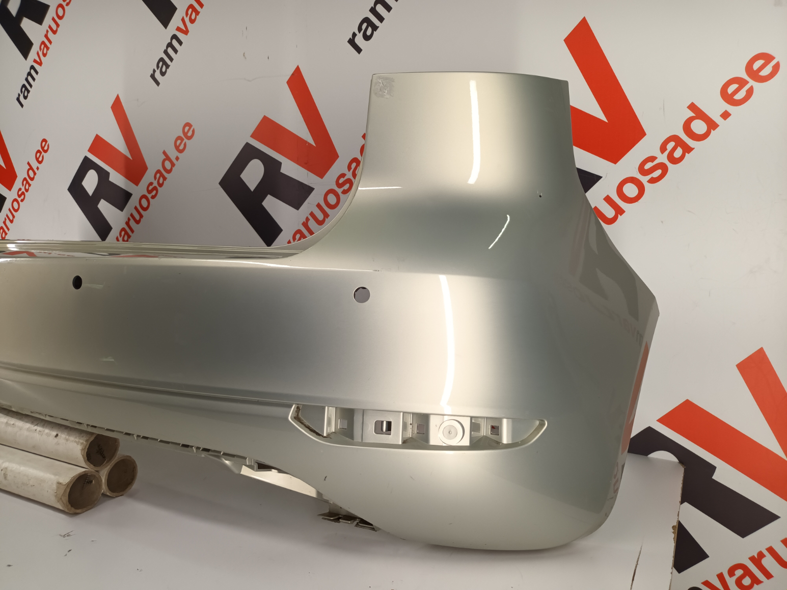 VW Golf V Plus tagastange / rear bumper - pilt 3