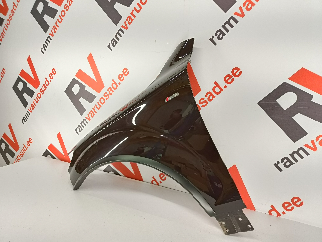 Audi Q7 esitiib / front fender - pilt 3