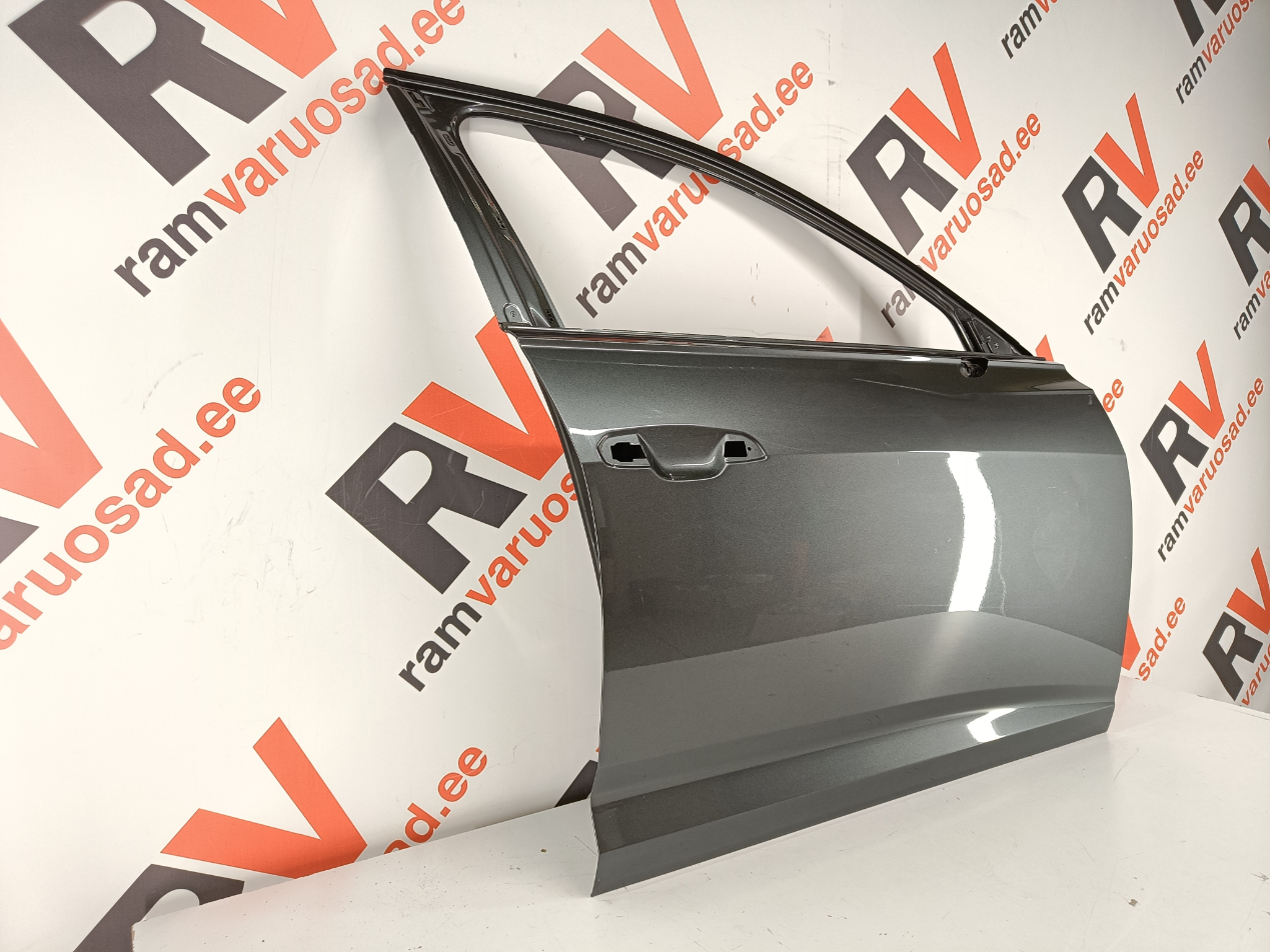 Audi A6 C8 esiuks / front doors - pilt 2