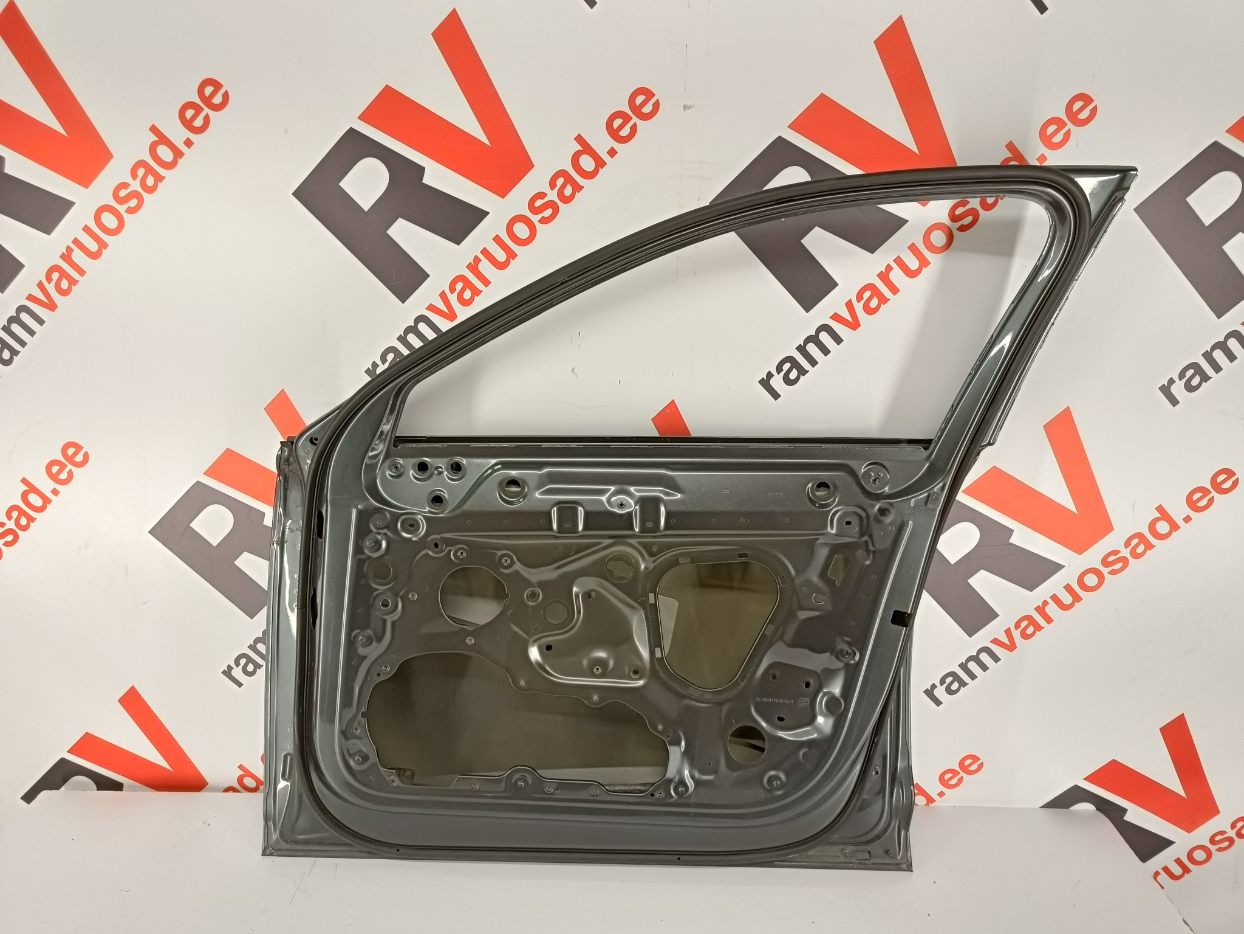Audi A6 C8 esiuks / front doors - pilt 5