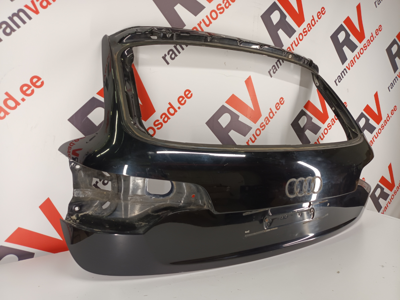 Audi Q7 tagaluuk / trunk lid - pilt 2