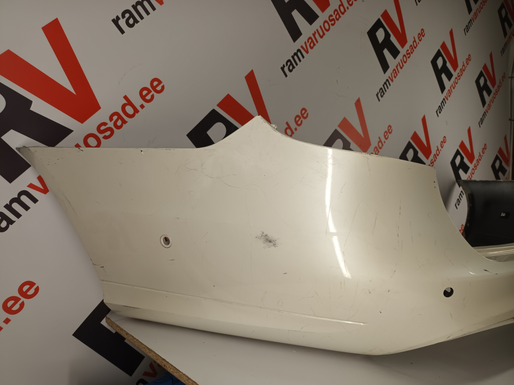 Mercedes E W212 tagastange / rear bumper - pilt 2