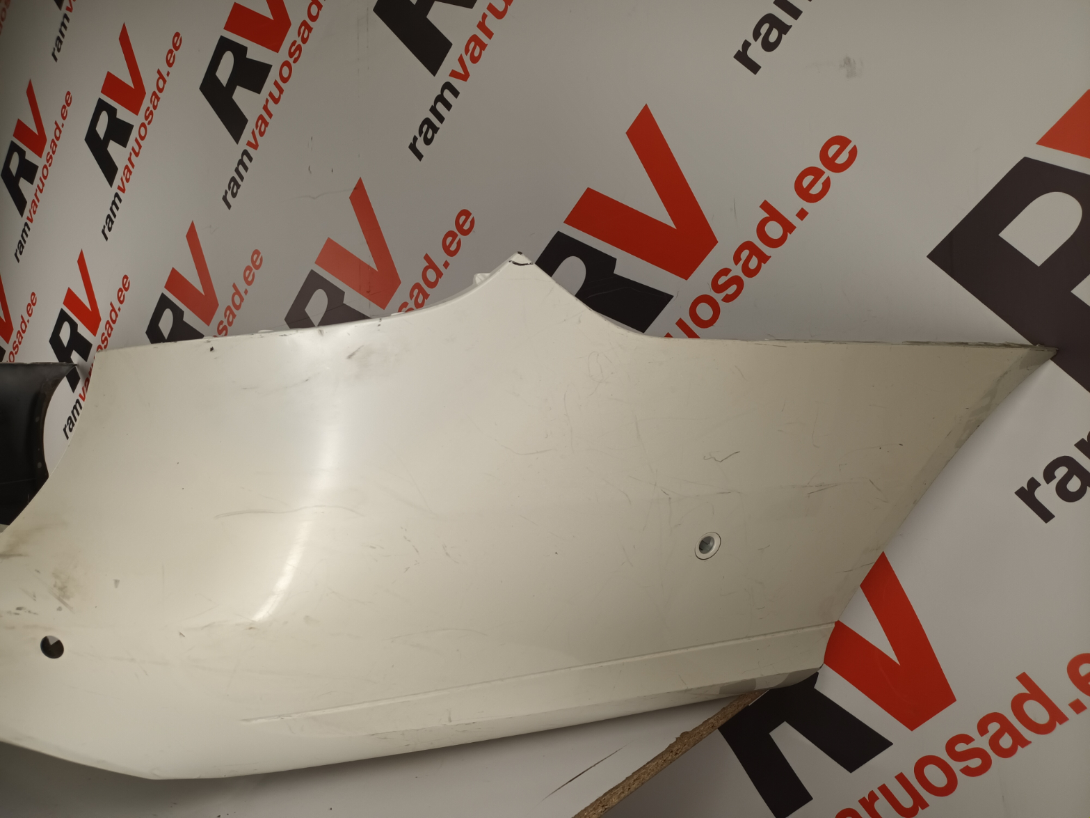 Mercedes E W212 tagastange / rear bumper - pilt 3