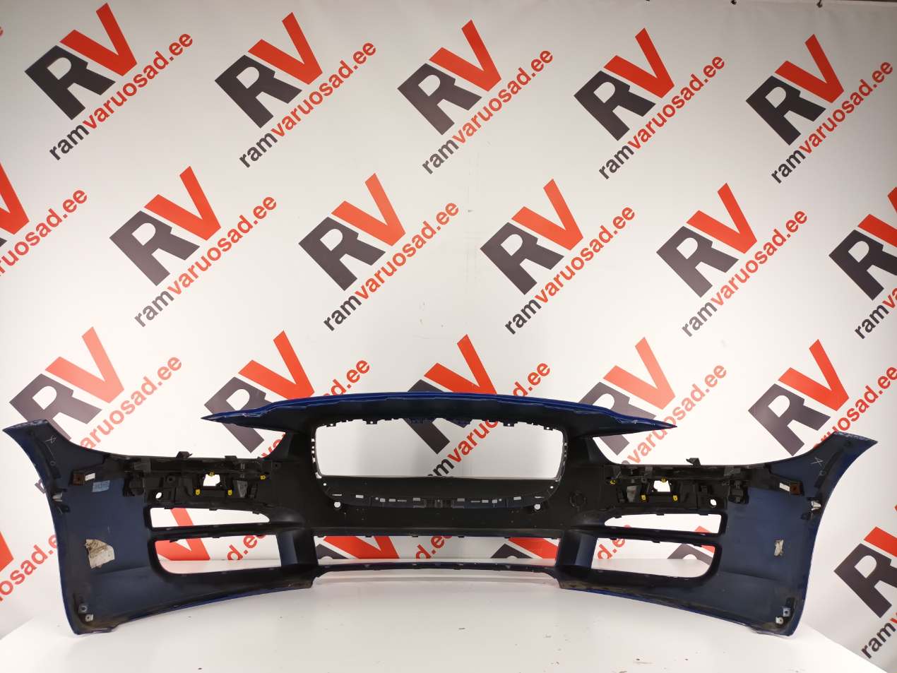 Jaguar XE Esistange/Front bumper - pilt 4