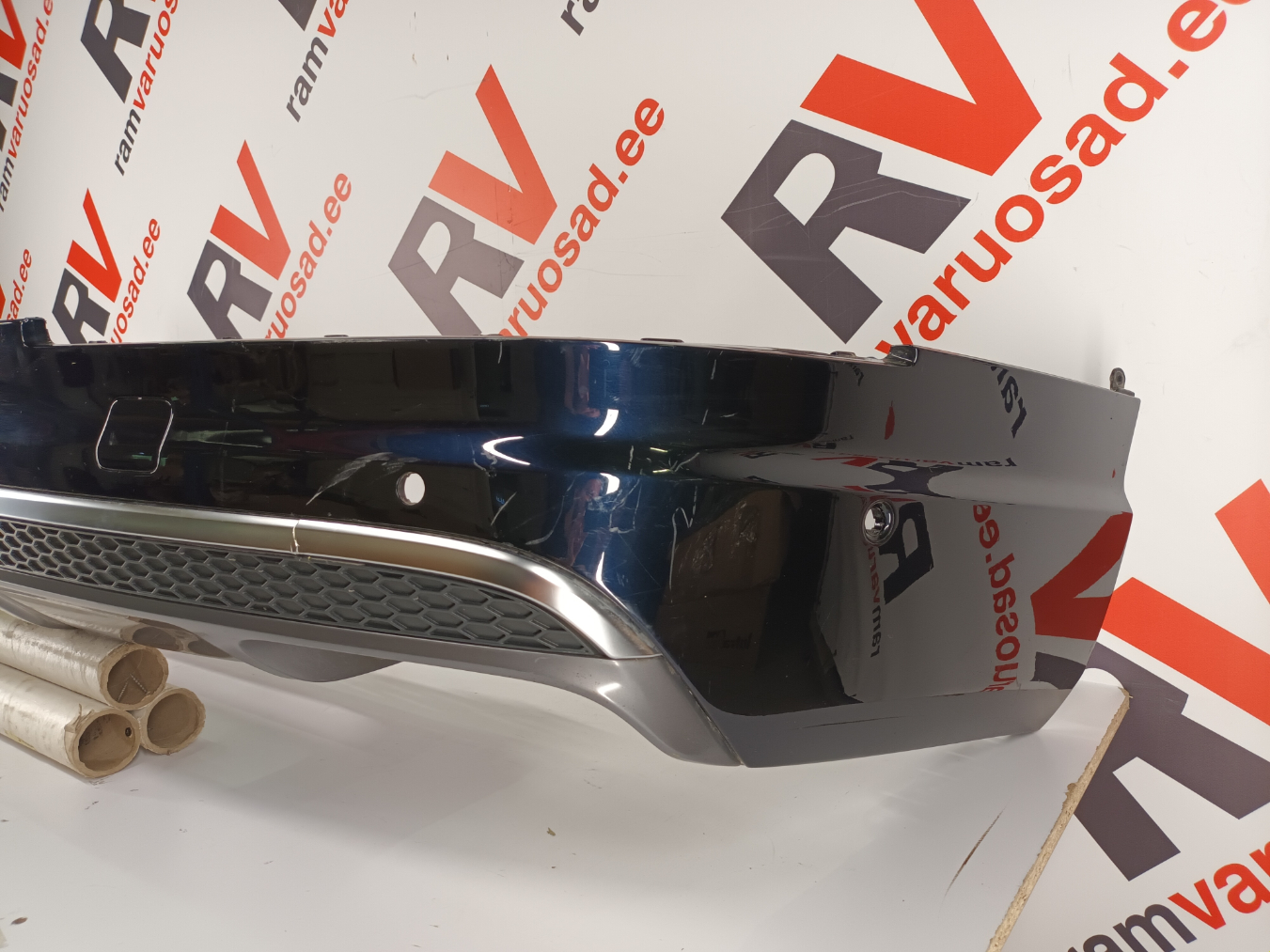 Audi Q7 tagastange / rear bumper - pilt 3