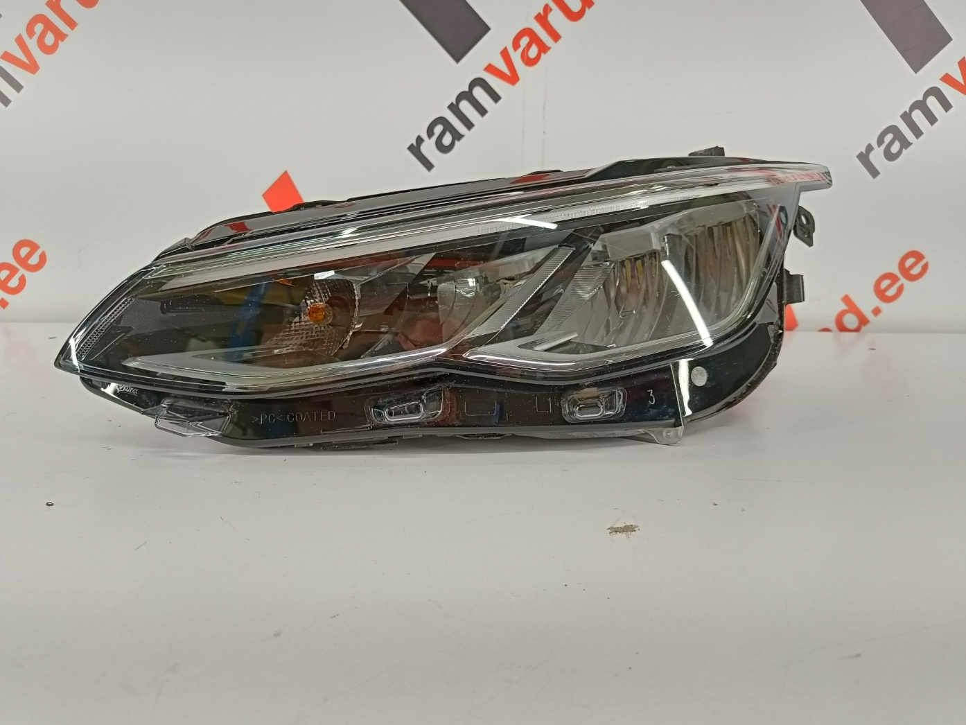 VW Golf esituli / headlight 