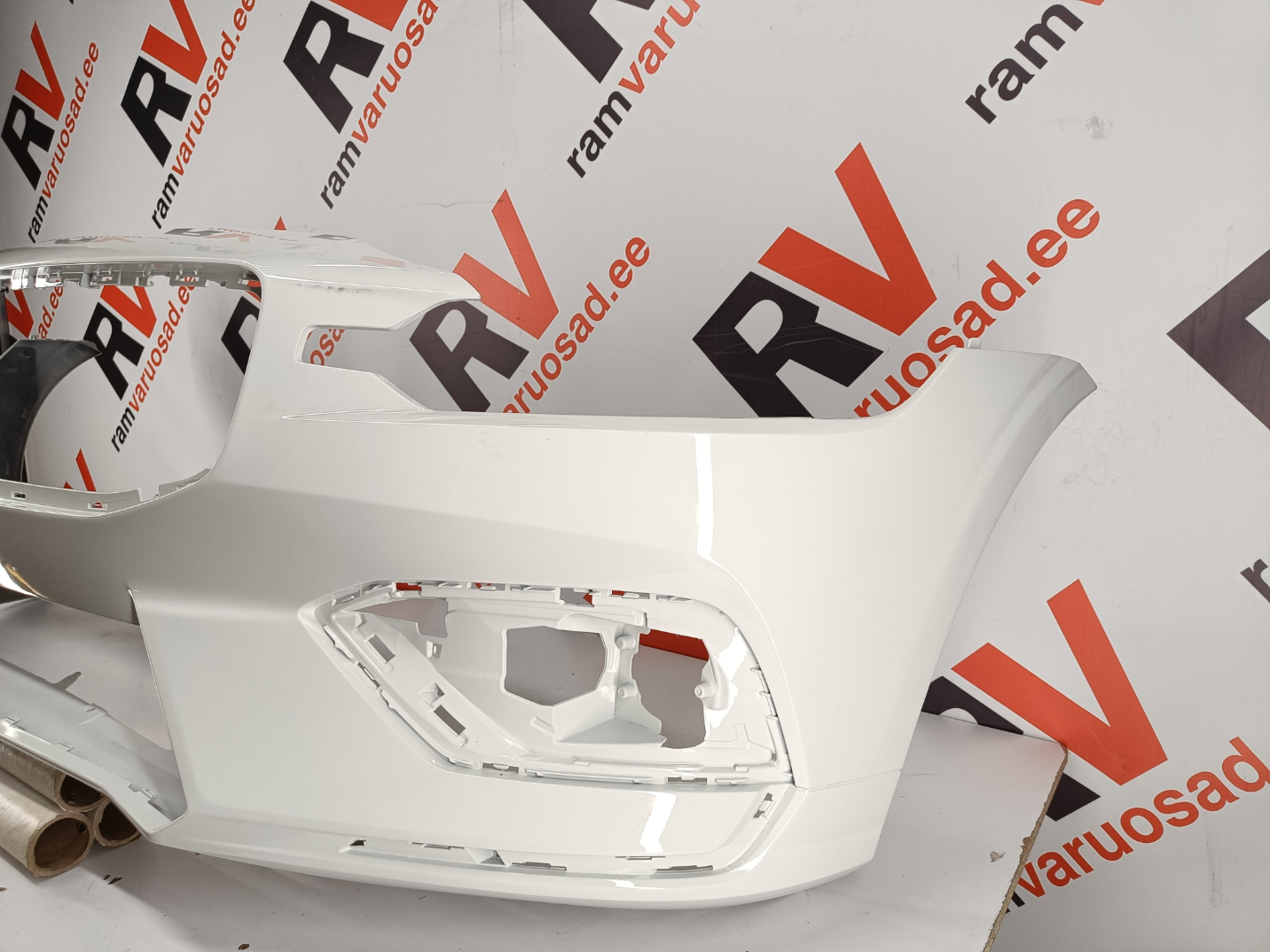 Volvo V60 esistange / front bumper - pilt 3