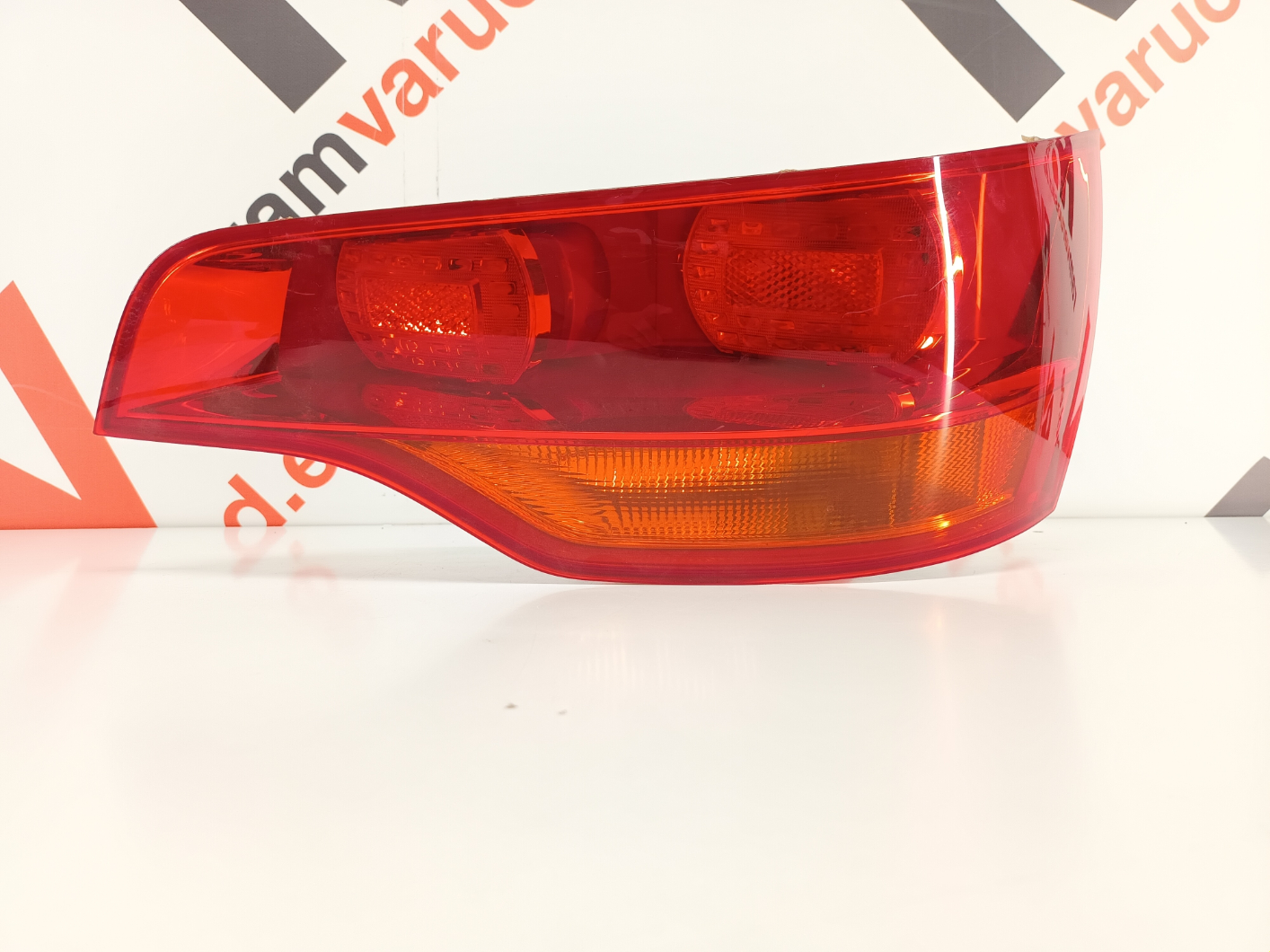 Audi Q7 tagatuli / rear light