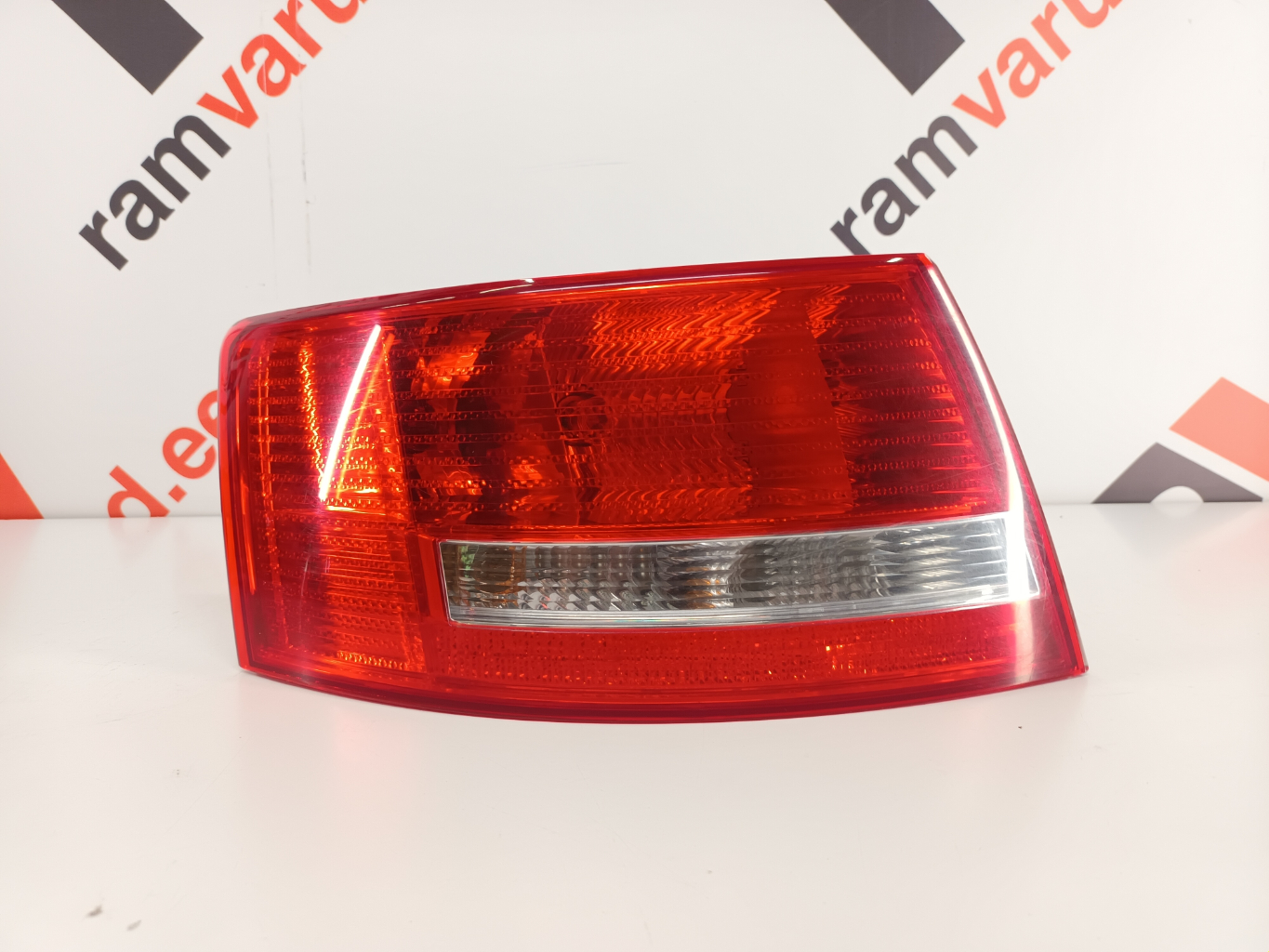 Audi A6 C6 tagatuli / rear light