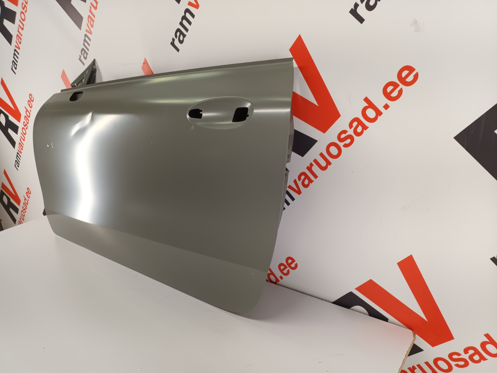 Mercedes E W238 esiuks / front door - pilt 3