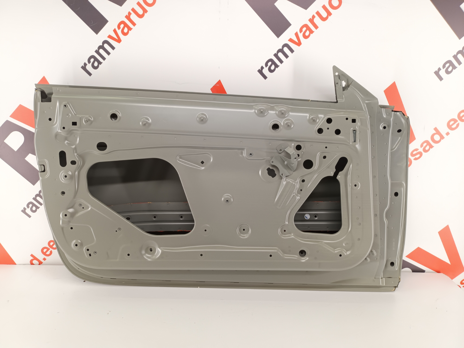 Mercedes E W238 esiuks / front door - pilt 4