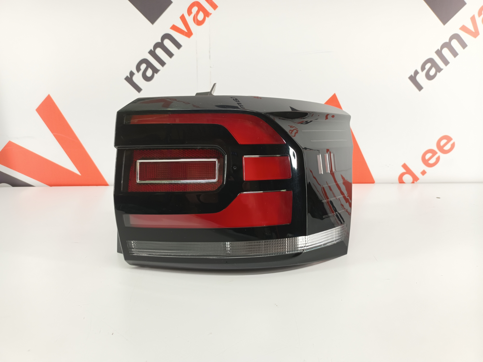 VW T-Cross tagatuli / rear light