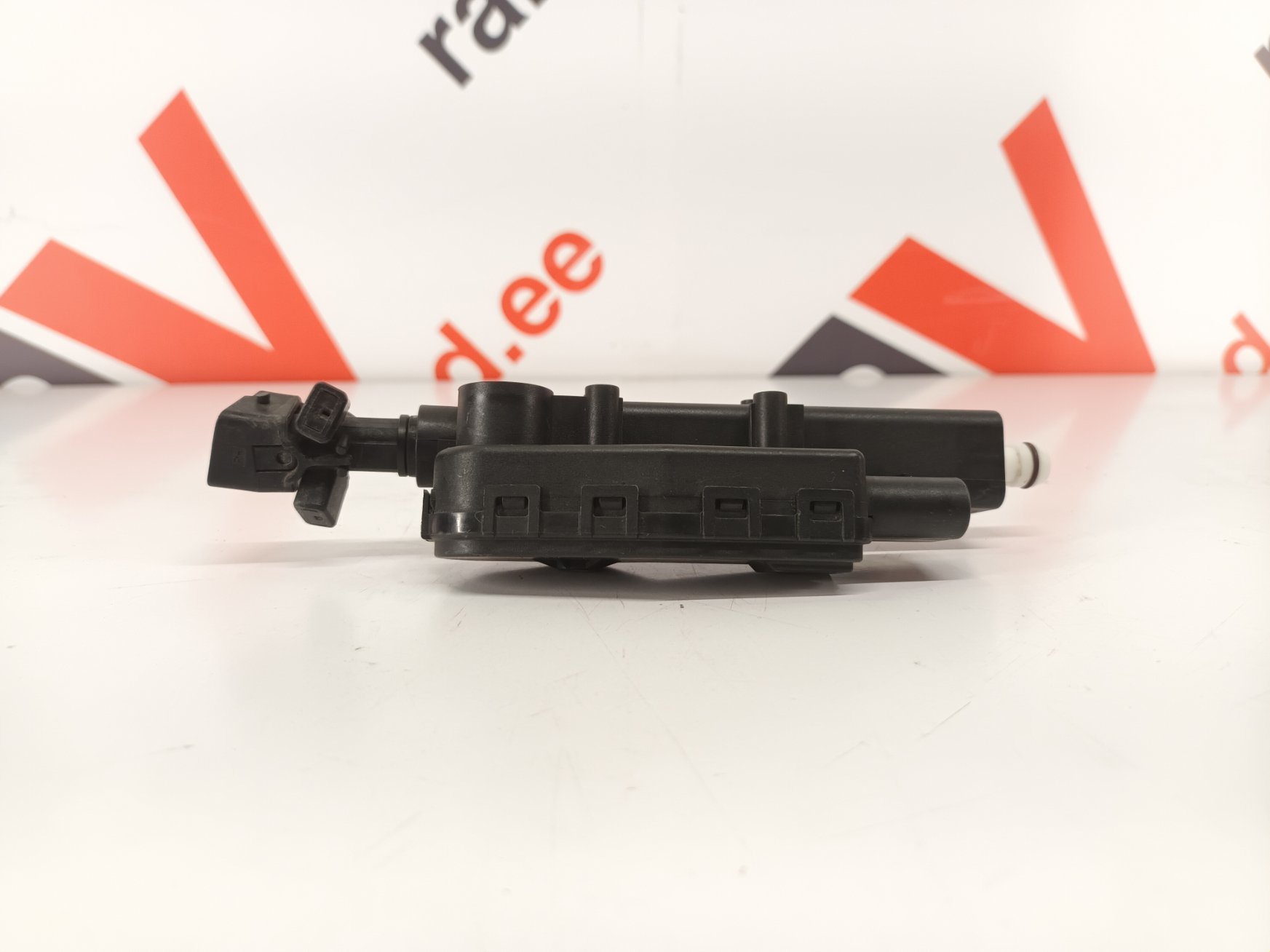 Volvo V70 S80 Pesur / Washer - pilt 2