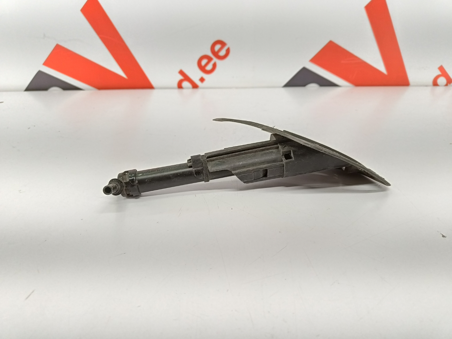 Opel Zafira tulepesur/ headlight washer - pilt 2