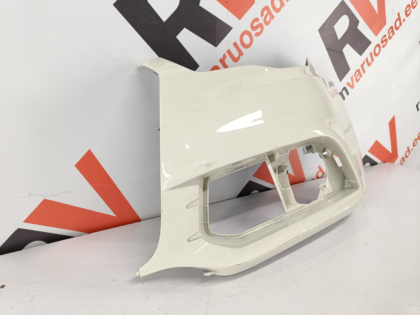 Audi A1 stange nurk/ bumper corner - pilt 2