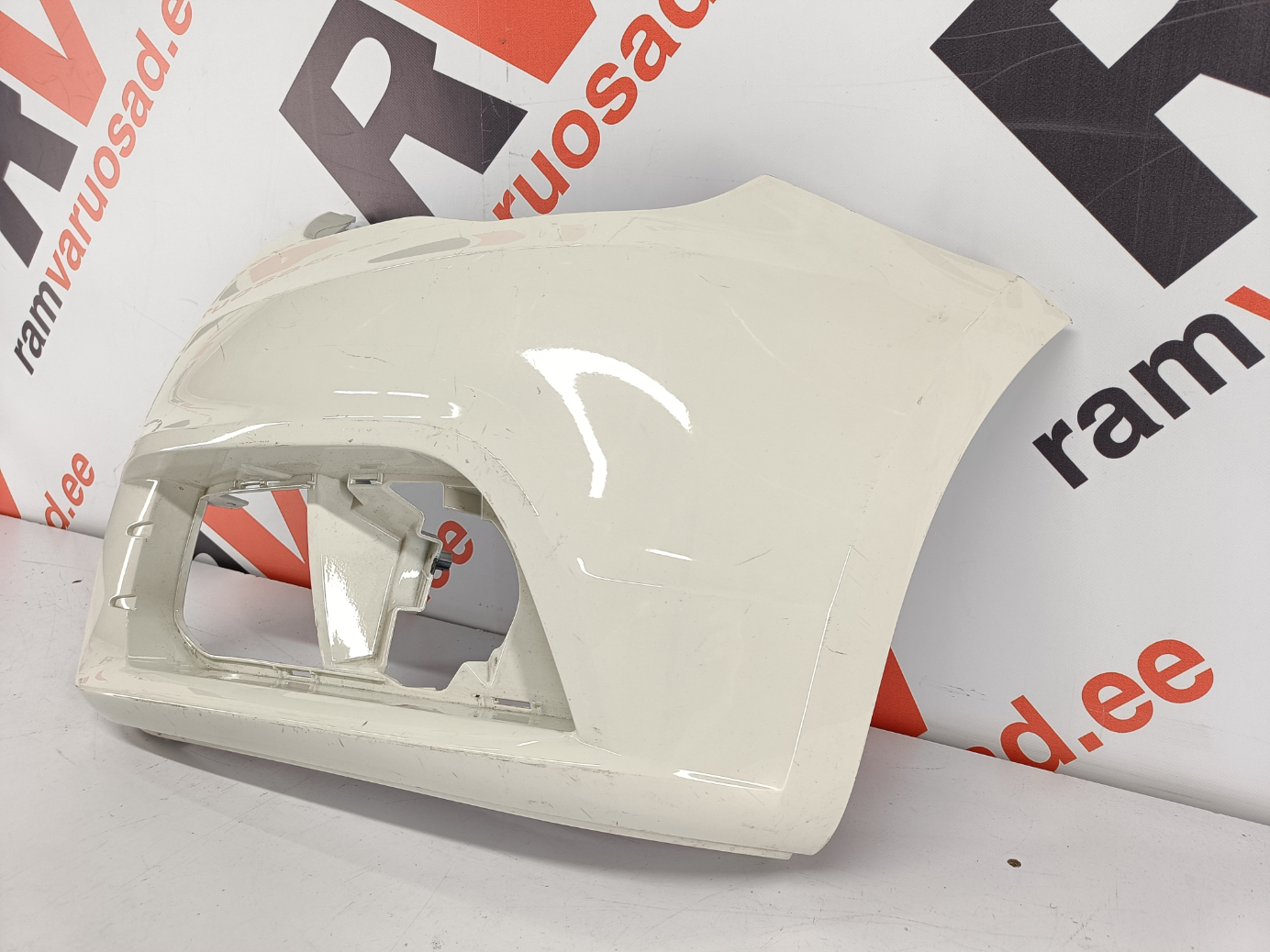 Audi A1 stange nurk/ bumper corner - pilt 3