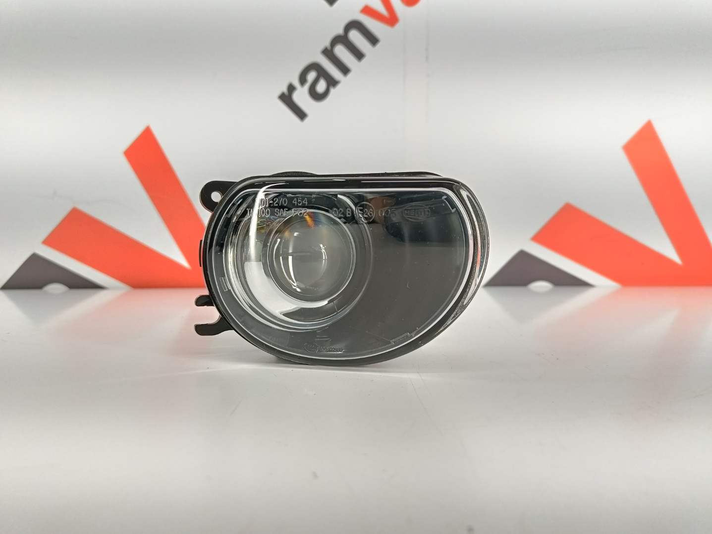 Audi A8 D3  udutuli/ fog light