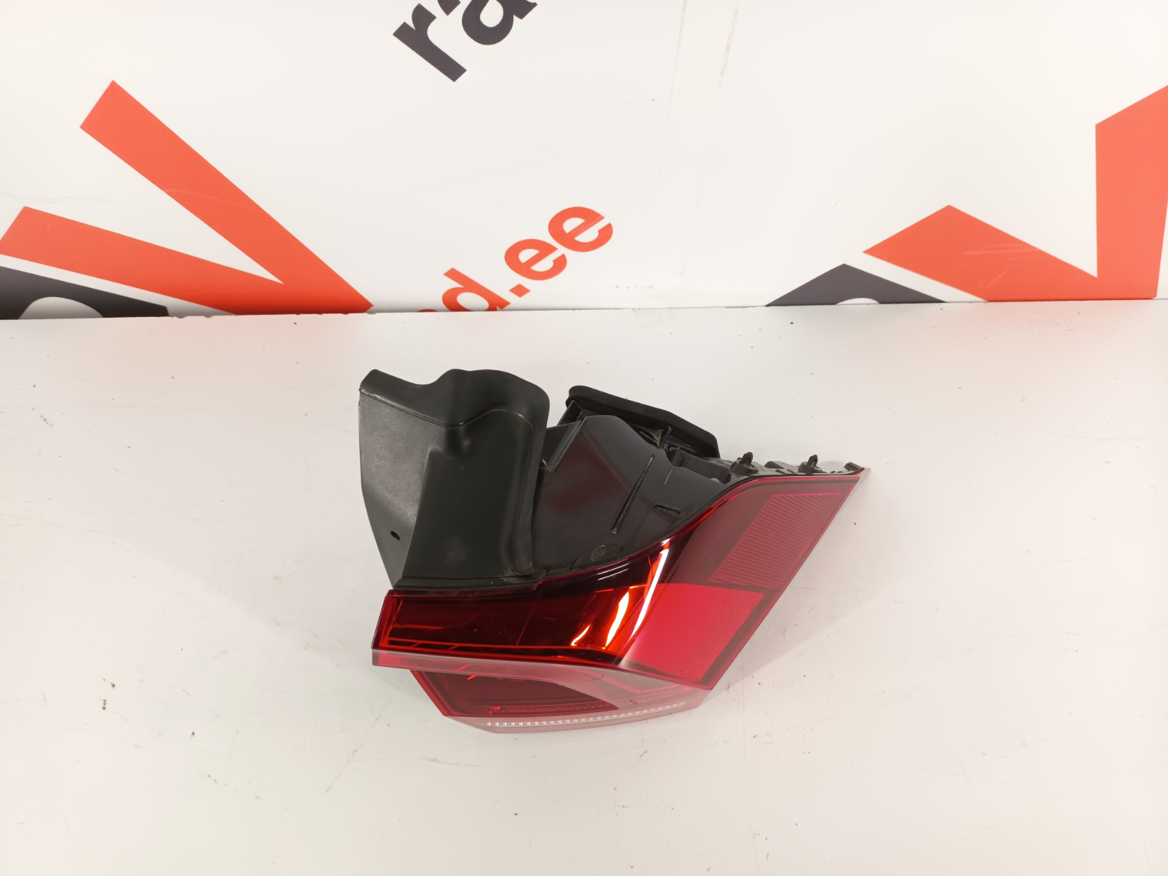 Volkswagen Tiguan tagatuli/ rear light - pilt 2