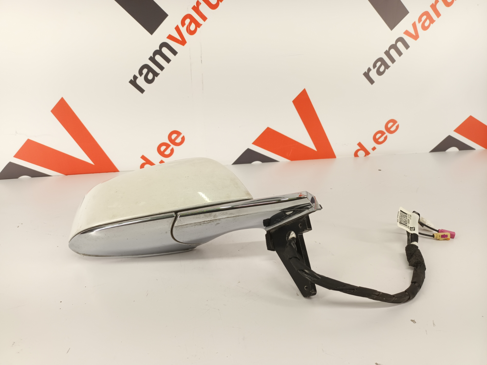 Tesla Model X peegel/ mirror