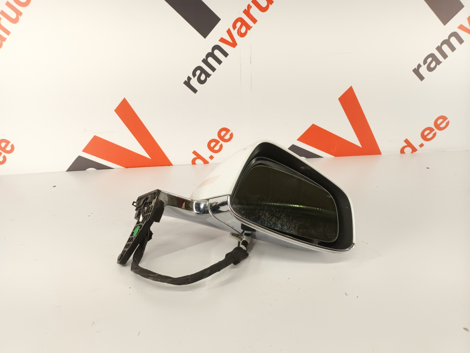 Tesla Model X peegel/ mirror - pilt 2