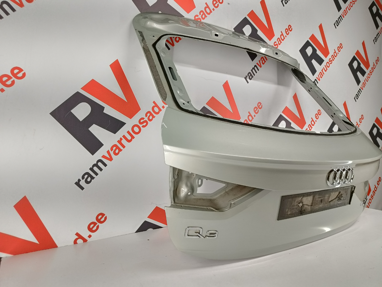 Audi Q3 Sportback tagaluuk / trunk lid - pilt 2