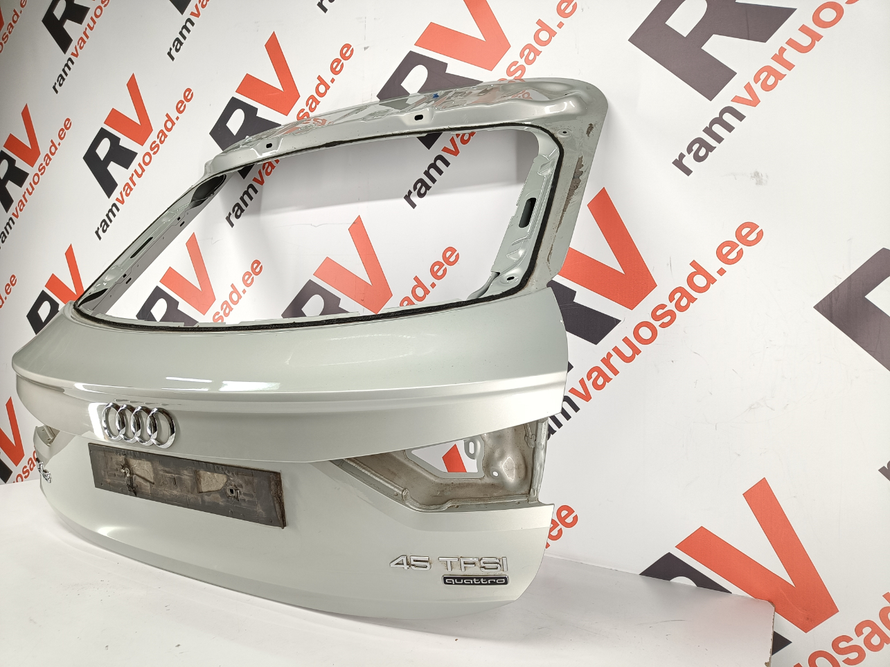 Audi Q3 Sportback tagaluuk / trunk lid - pilt 3
