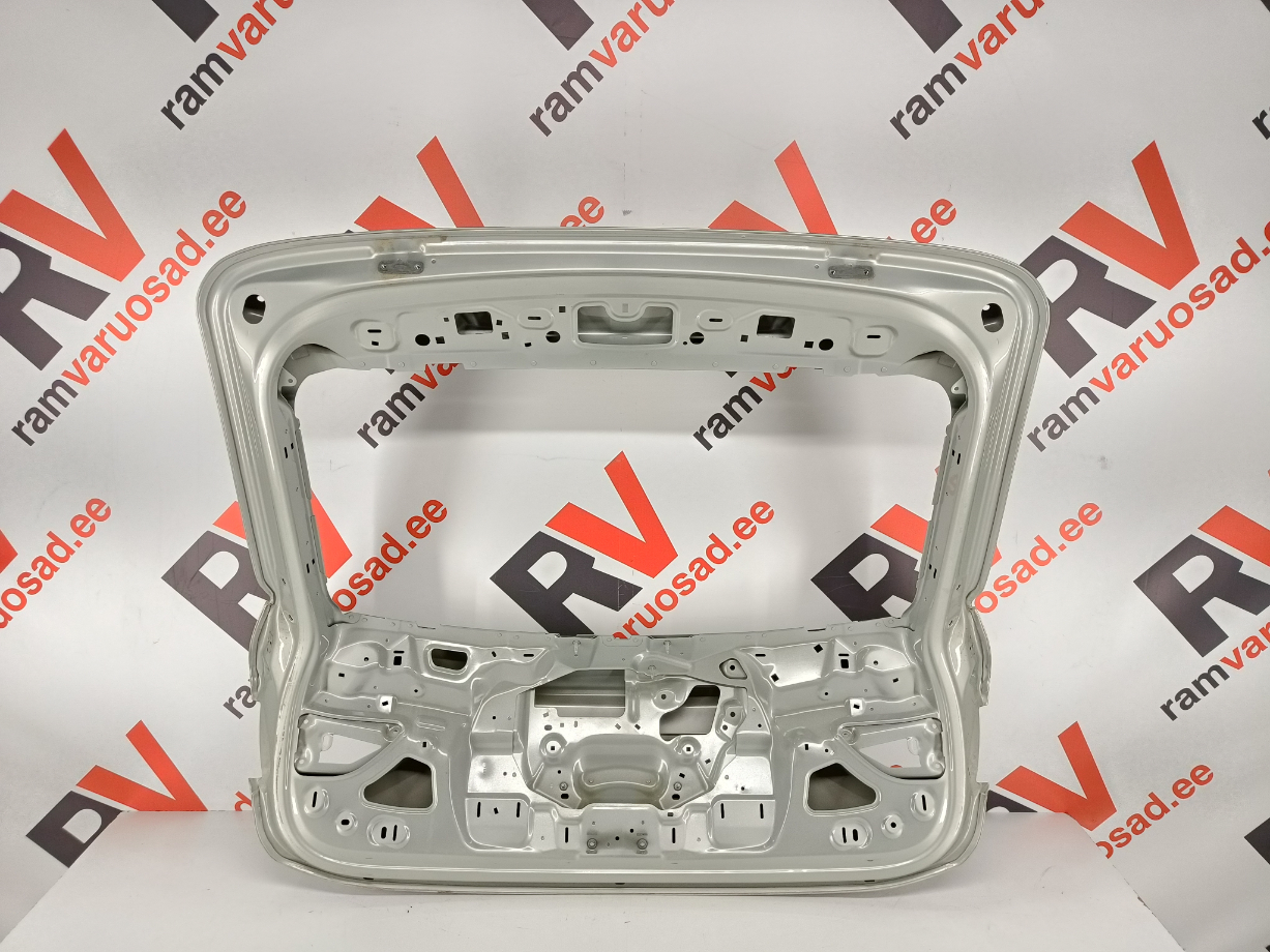 Audi Q3 Sportback tagaluuk / trunk lid - pilt 4