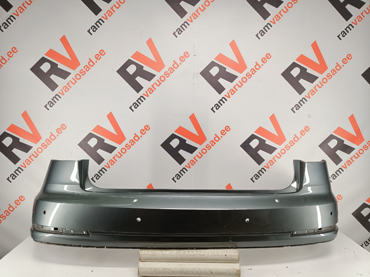 Audi A8 tagastange/ rear bumper