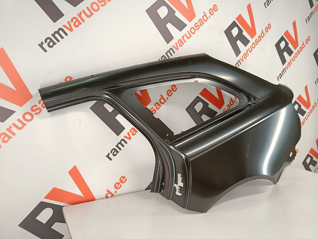 Audi RS6  tagatiib/ rear fender - pilt 2