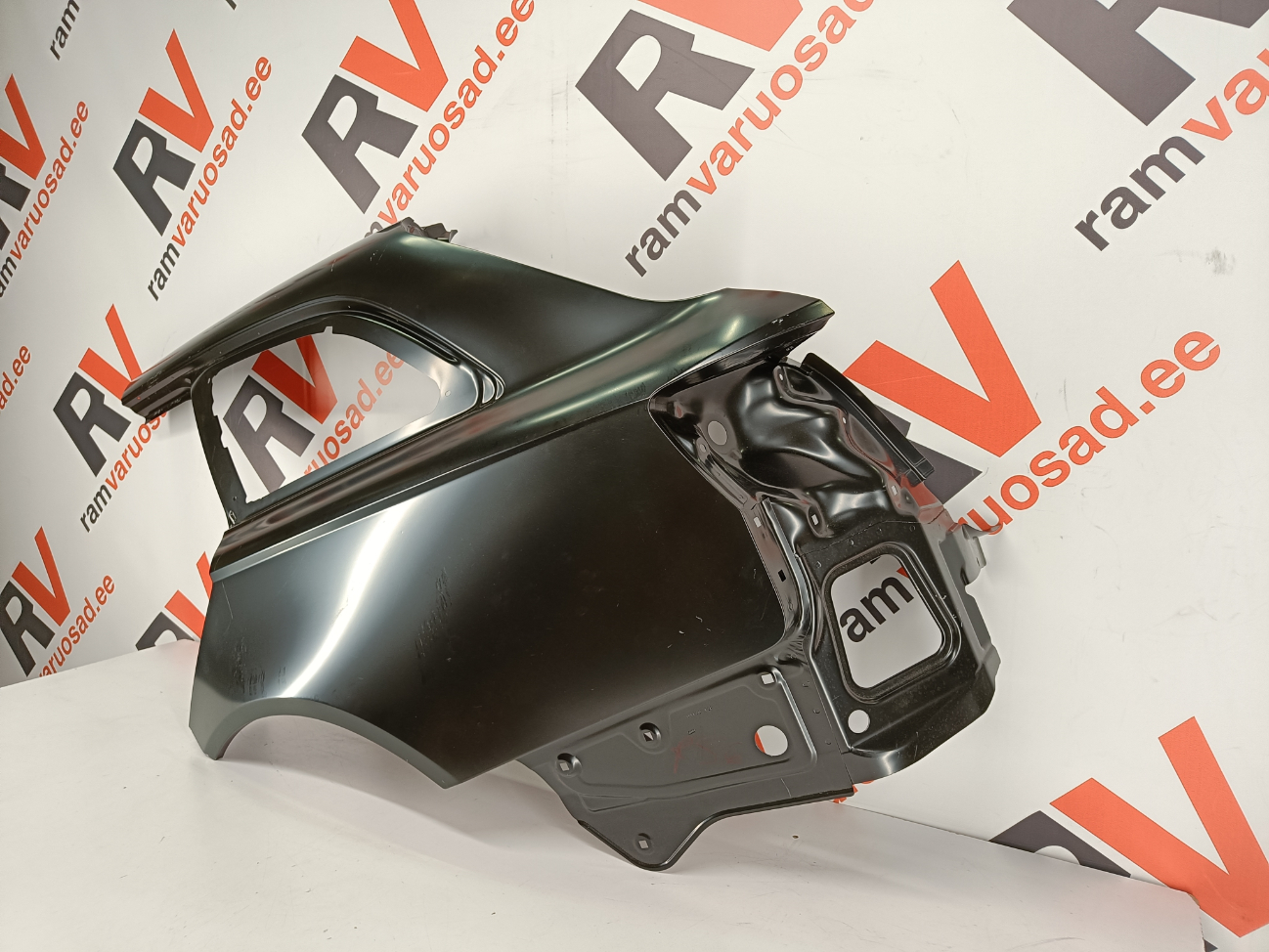 Audi RS6  tagatiib/ rear fender - pilt 3