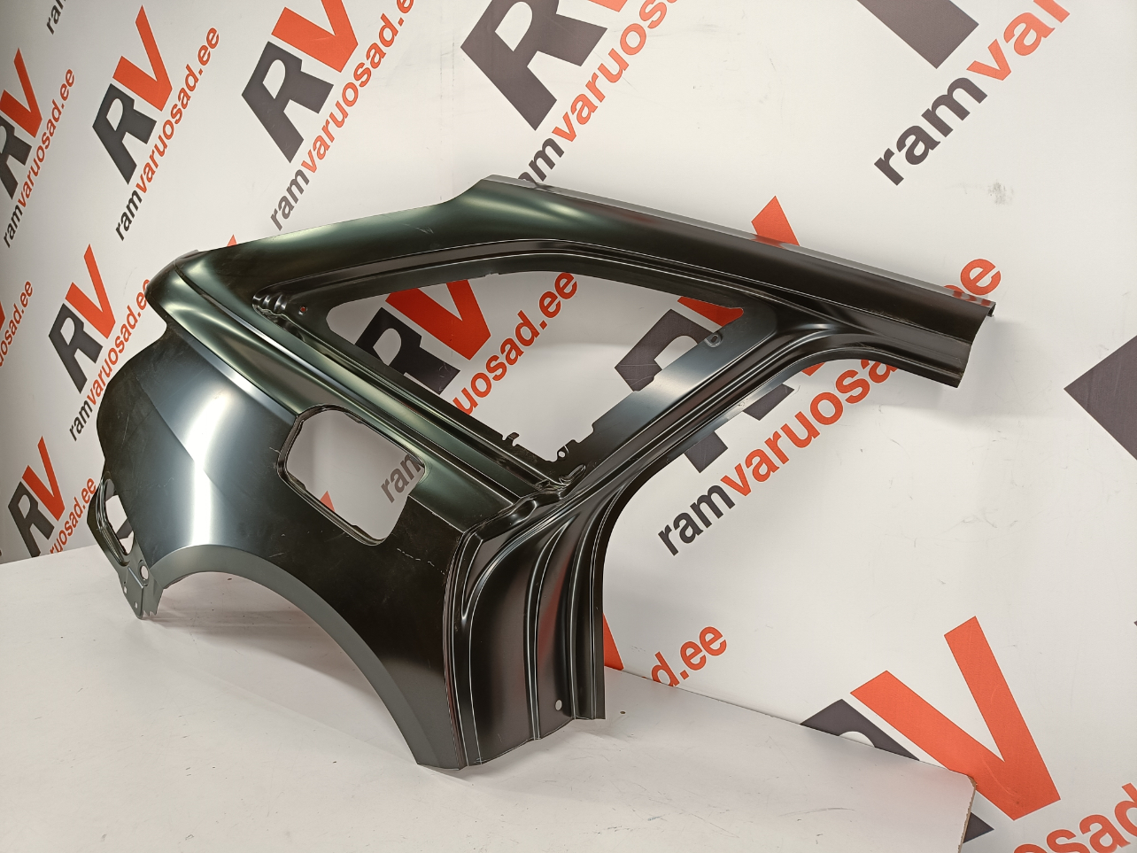 Audi RS6  tagatiib/ rear fender - pilt 3