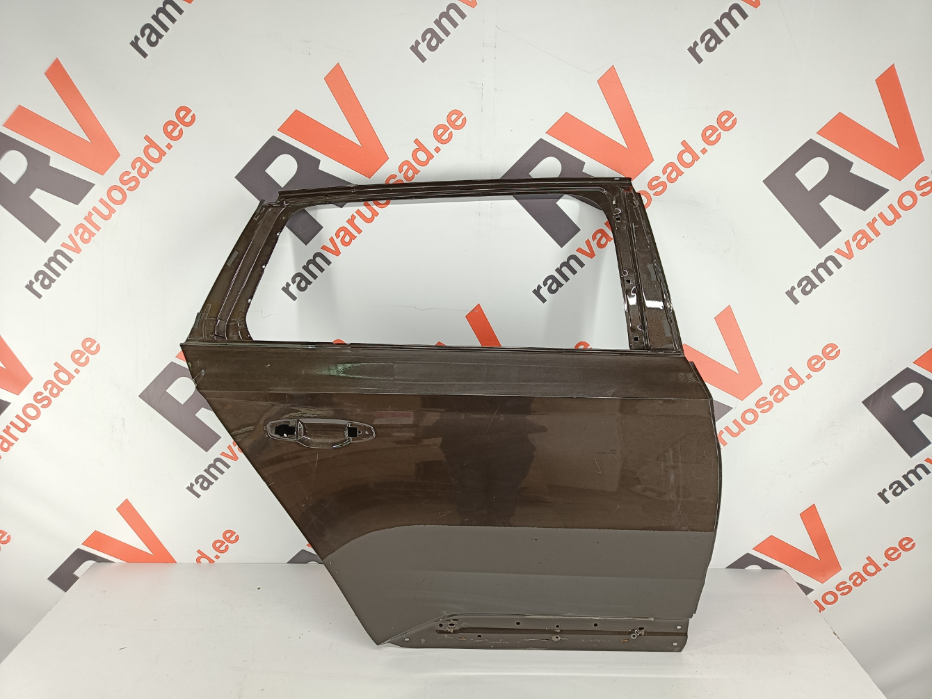 Skoda Superb  tagauks/ rear door
