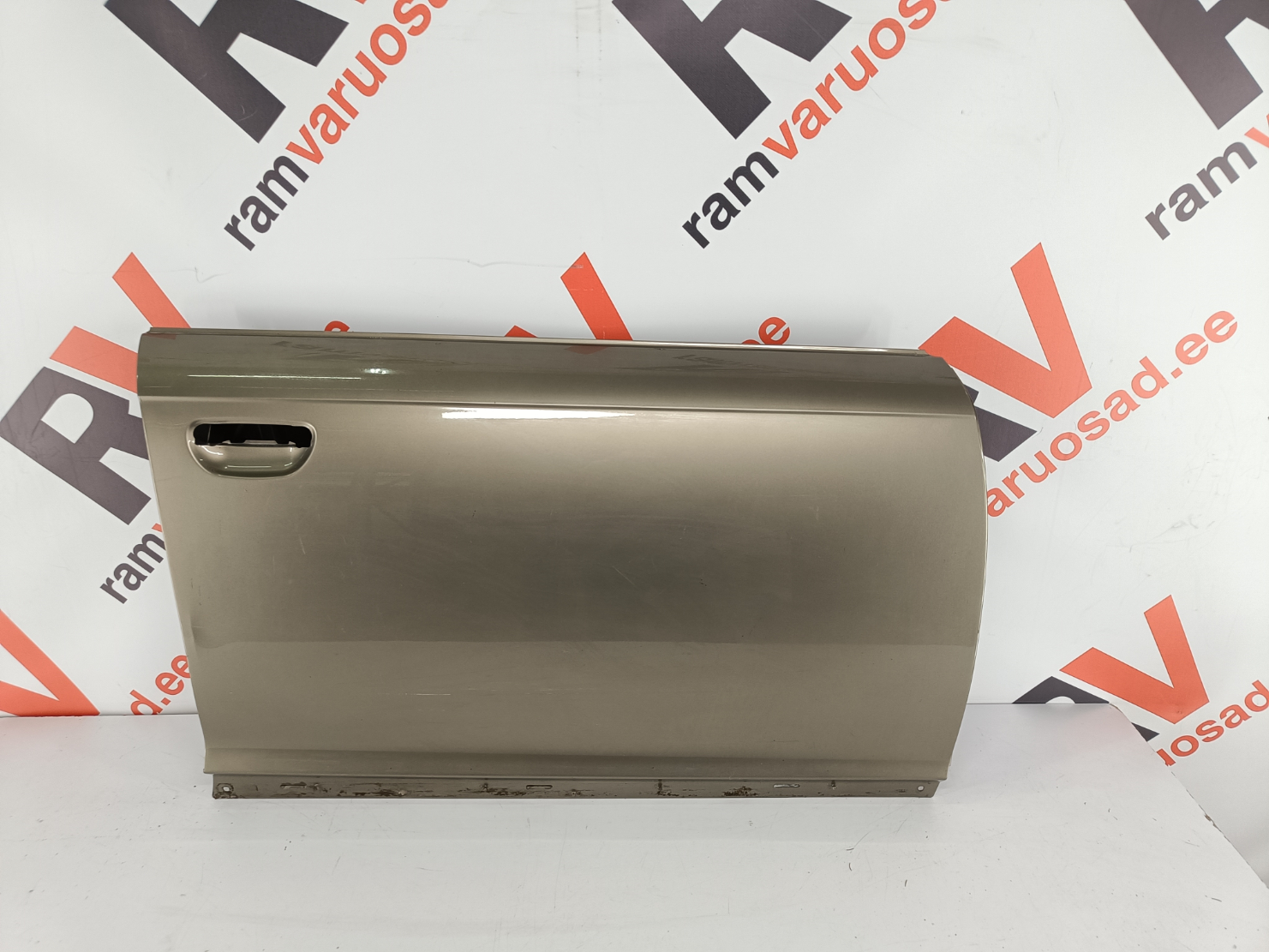 Audi A6 C6 esiuks/ front door