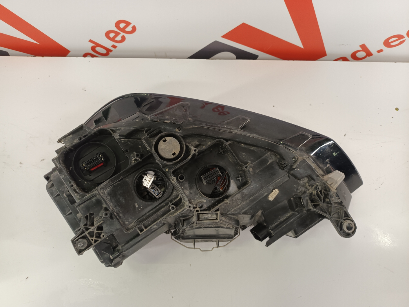 Volkswagen Golf Sportsvan esituli/ headlight - pilt 4