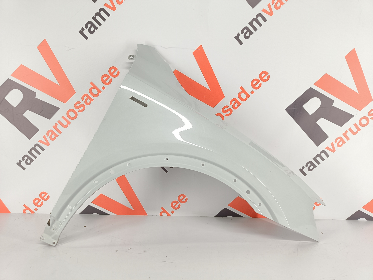 Audi Q3 esitiib/ front fender