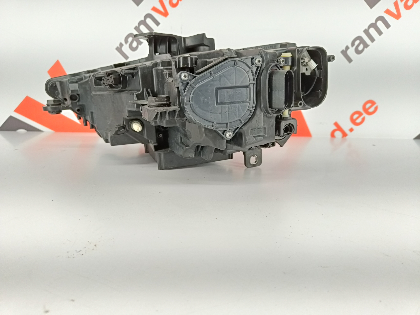 Audi A3 esituli/ headlight - pilt 3