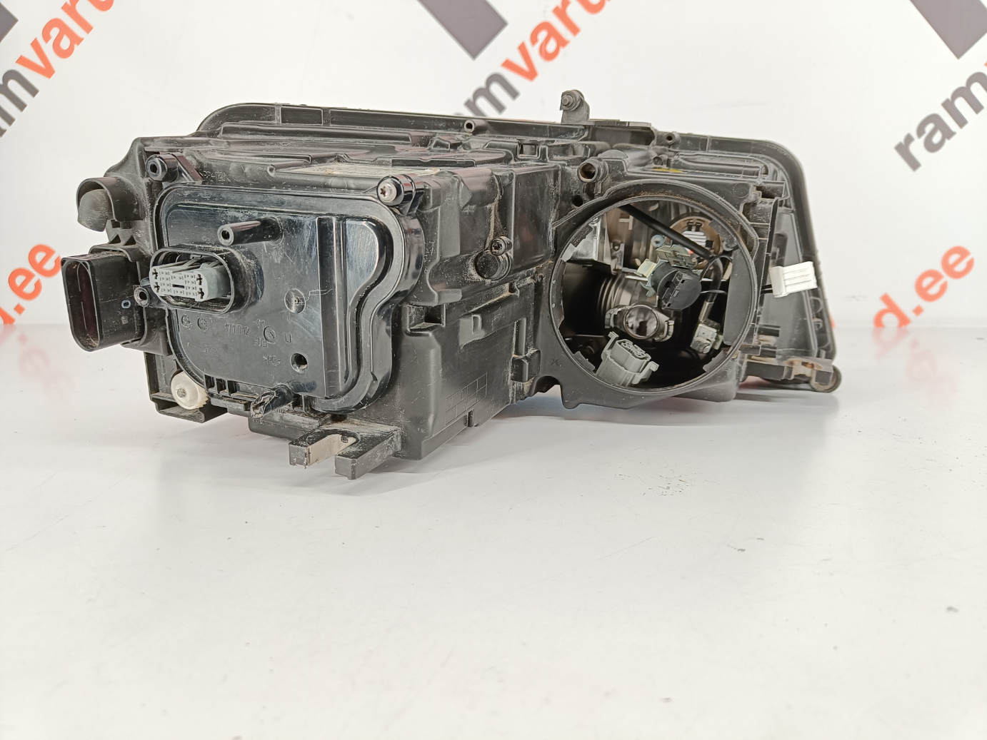 Audi A8 D4 esituli/ headlight - pilt 3