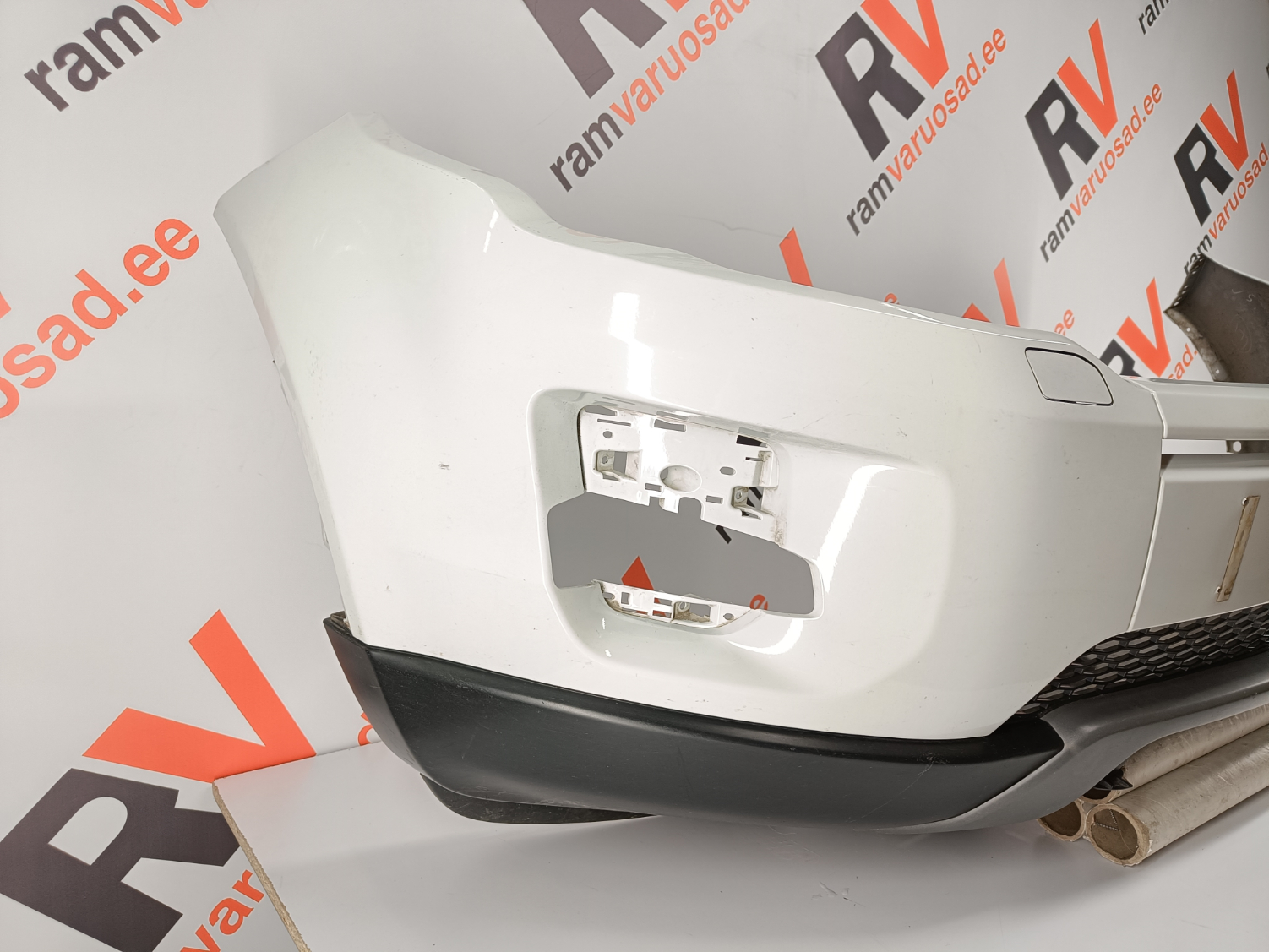 Land Rover RR Evoque esi stange / front bumper - pilt 2