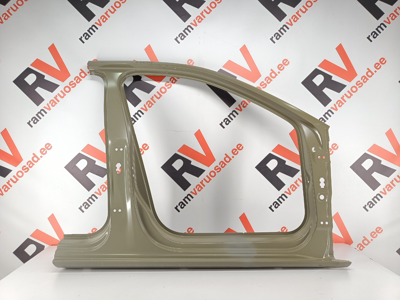 Skoda Superb III ukseauk / door frame