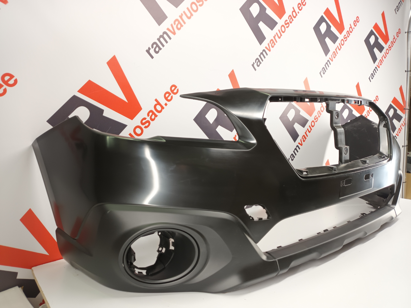 Subaru Outback esi stange / front bumper - pilt 2