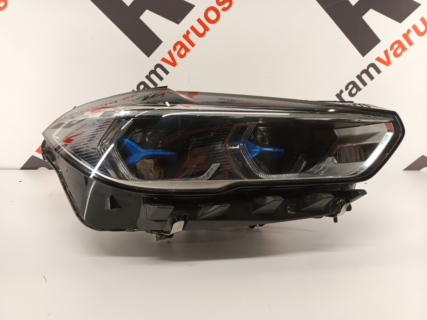 BMW X5 G05 esituli / headlight